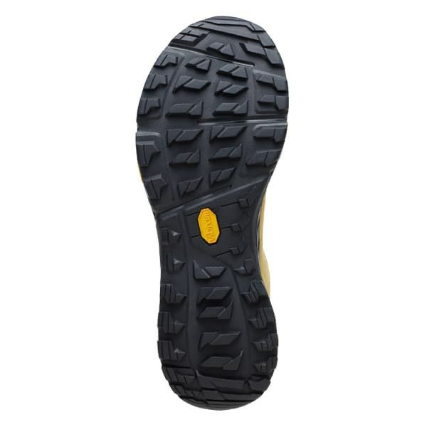 フリーブラスト GT | 登山靴のキャラバン公式サイト