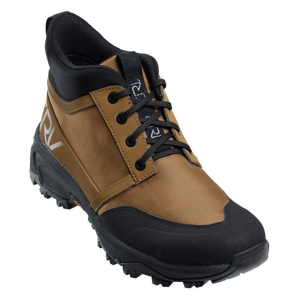 CRV キャラバン メンズ レディース Cross Chukka クロスチャッカ スニーカー 靴 シューズ アウトドア ハイキング 冬 キャンプ ミッドカット 氷 雪 ブラック 黒 ブラウン 茶色 送料無料 Caravan 0010034 Cross Chukka クロスチャッカ | 登山靴のキャラバン公式サイト